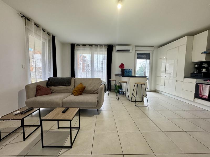 Appartement - 80 m² - 4 pièces