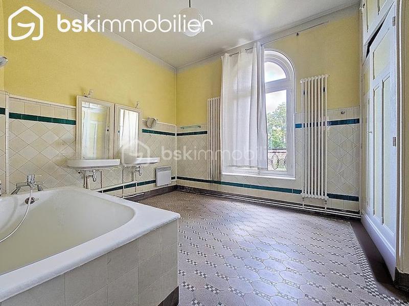 Maison de maîtres - 305 m² - 10 pièces