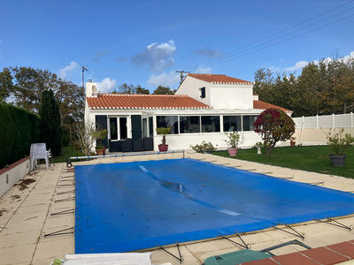 Maison - 90 m² - 4 pièces