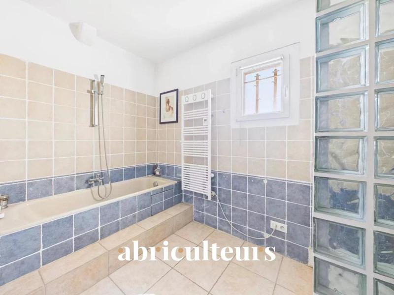 Maison - 192 m² - 7 pièces