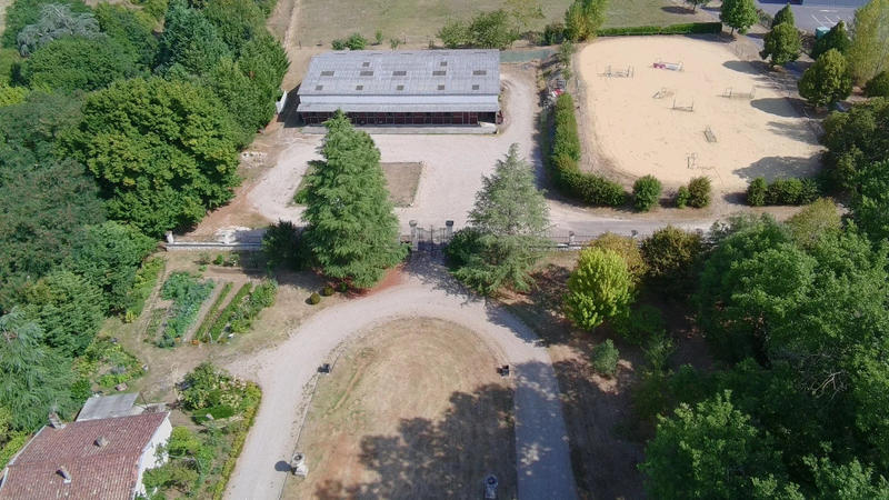 Château - 567 m² - 15 pièces