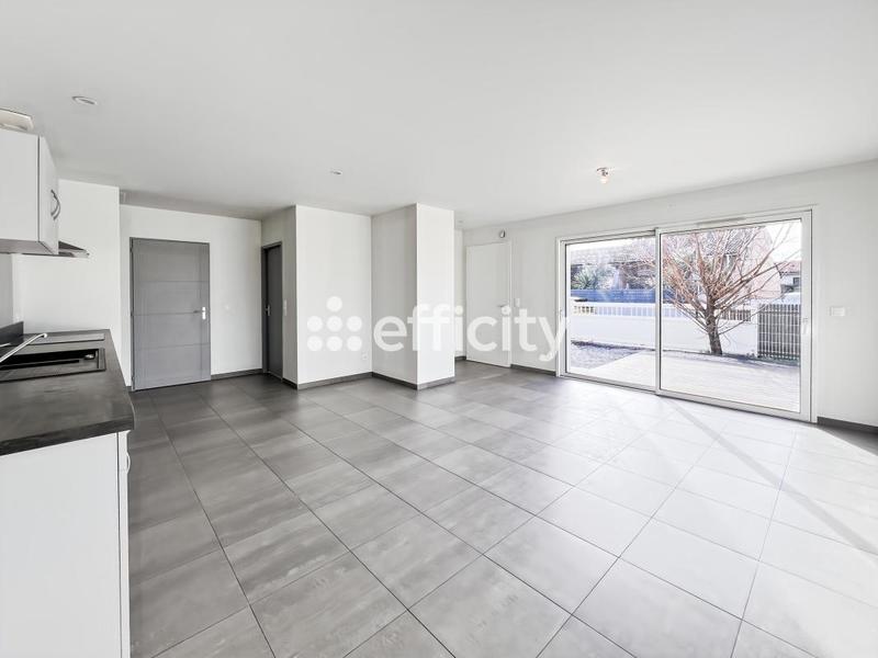 Maison - 76 m² - 4 pièces