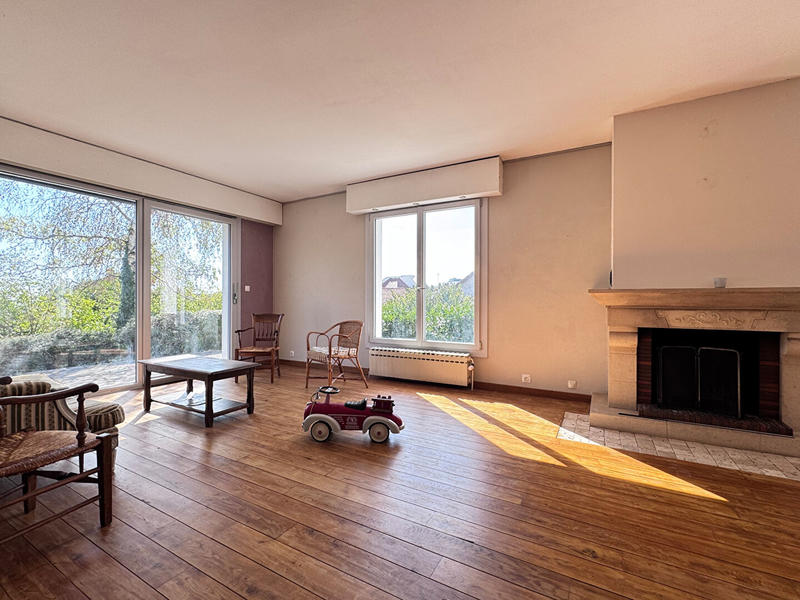 Maison - 198 m² - 9 pièces