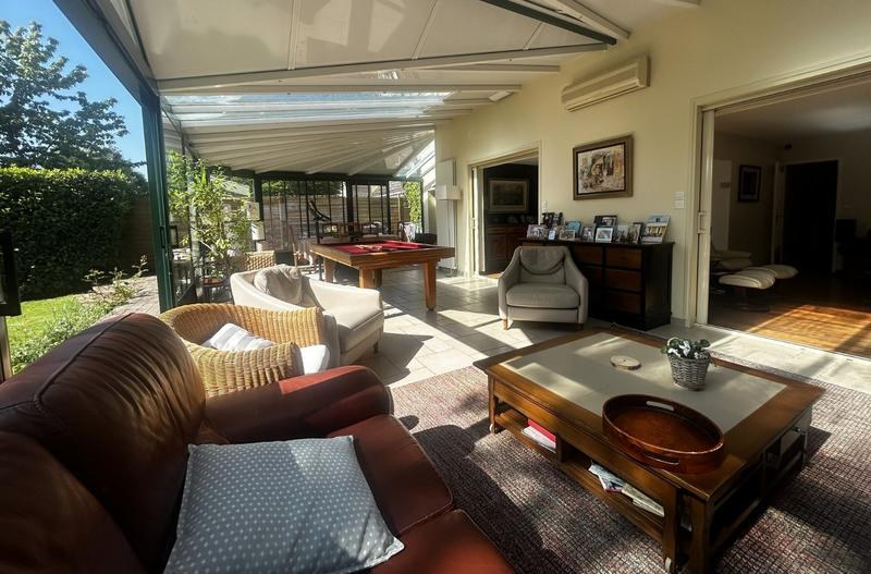 Maison - 199 m² - 9 pièces