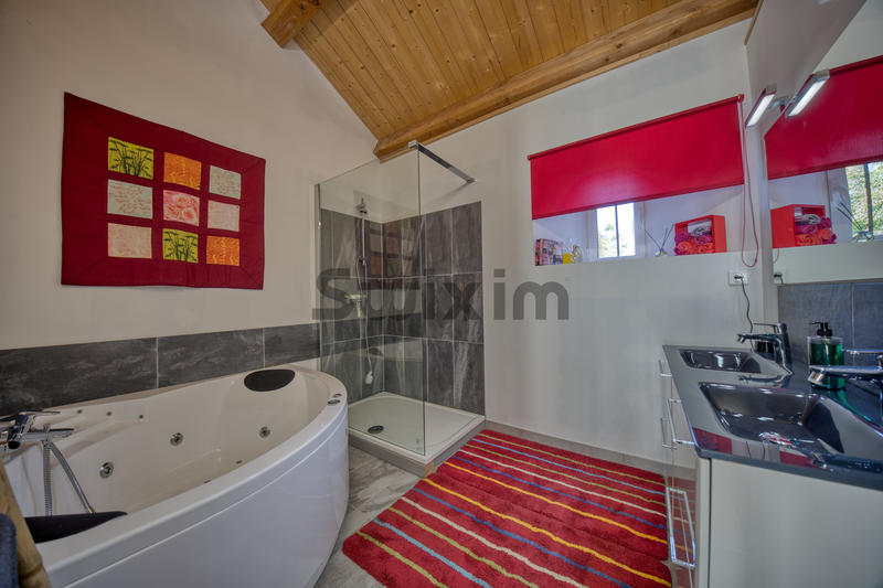 Mas - 505 m² - 15 pièces