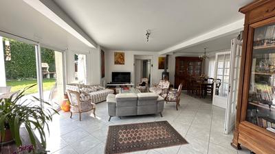 Maison - 142 m² - 5 pièces