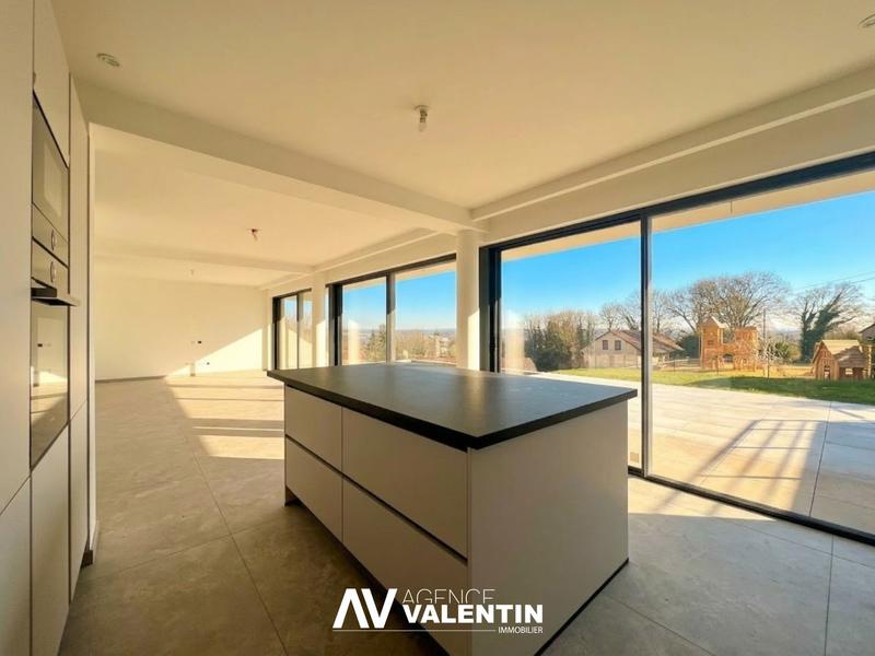 Maison - 180 m² - 6 pièces