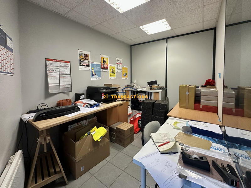 Local d'activités - 267 m²