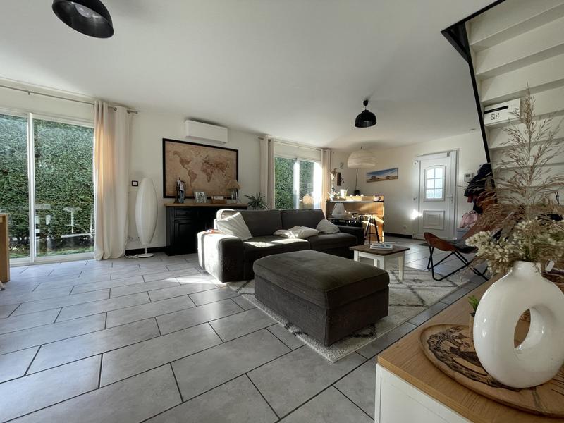 Maison - 166 m² - 7 pièces