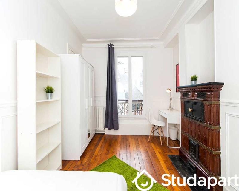 Chambre - 70 m² - 1 pièce