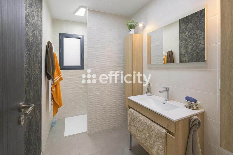 Maison - 80 m² - 3 pièces