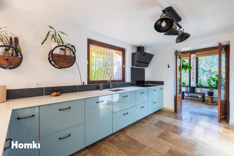 Maison - 200 m² - 5 pièces