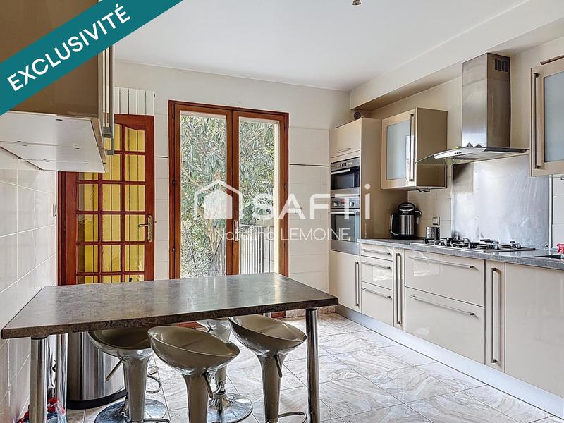 Villa - 240 m² - 7 pièces