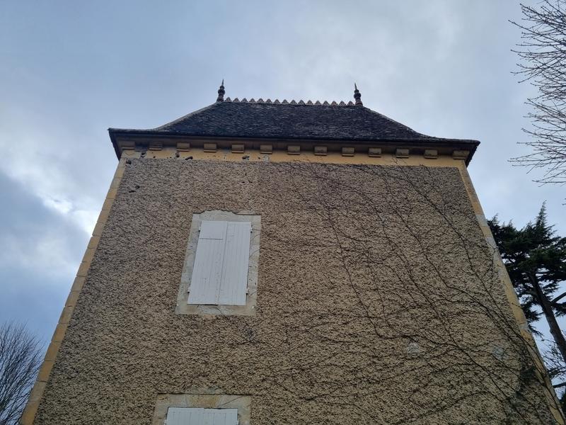 Fonds de commerce - Local d'activité / Entrepôt - 940 m²