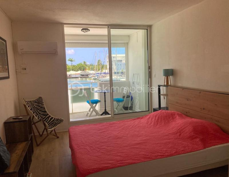 Studio - 24 m² - 1 pièce