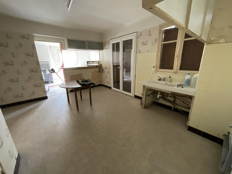 Villa - 300 m² - 11 pièces