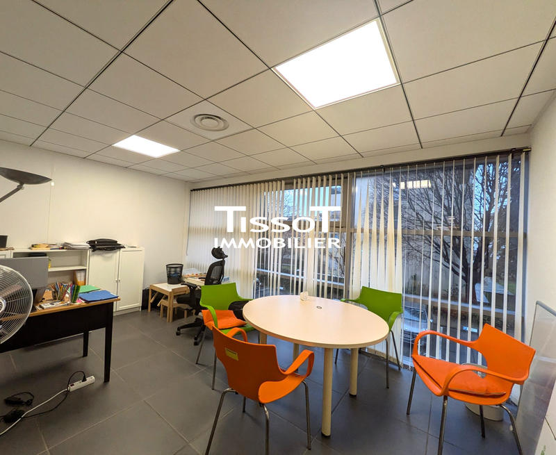 Bureau - 130 m² - 5 pièces