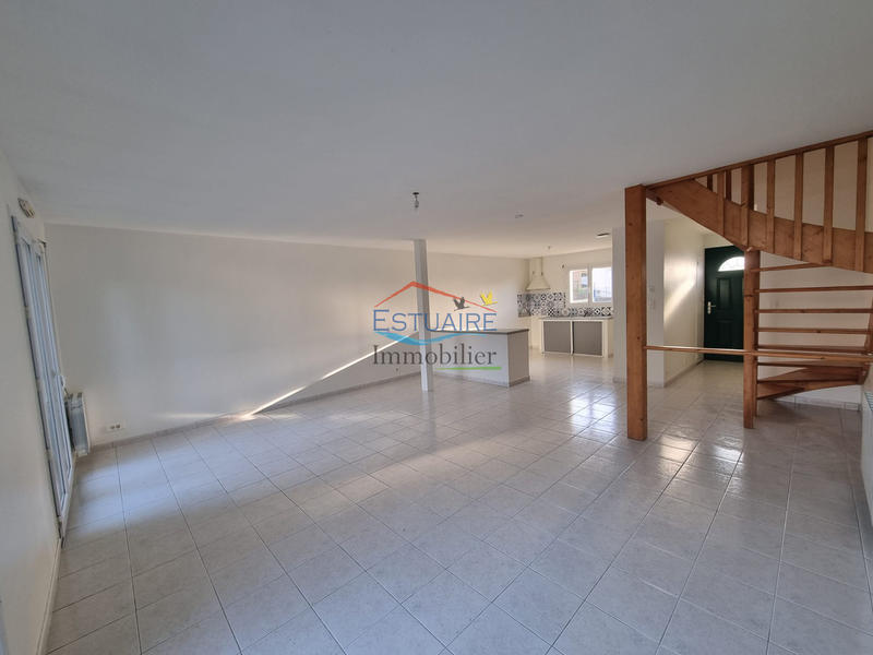 Maison - 95 m² - 5 pièces