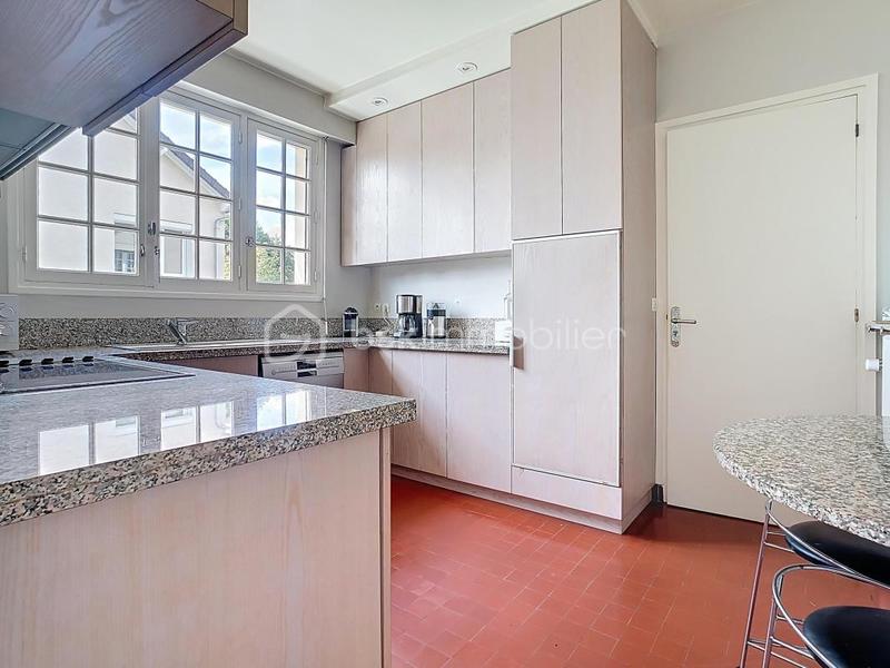 Maison - 207 m² - 6 pièces