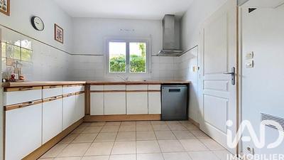 Maison - 140 m² - 5 pièces