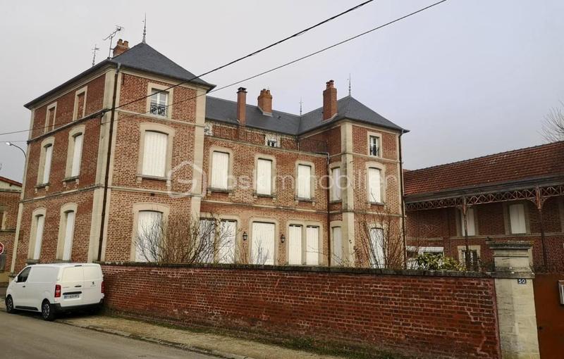 Demeure - 600 m² - 14 pièces