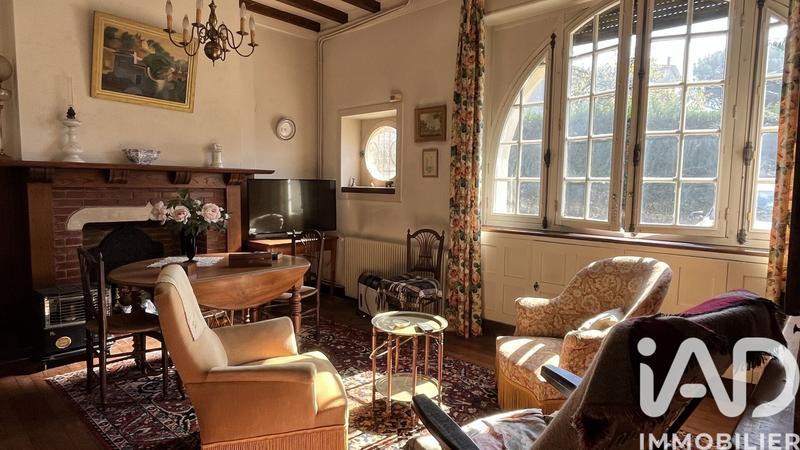 Maison - 137 m² - 7 pièces