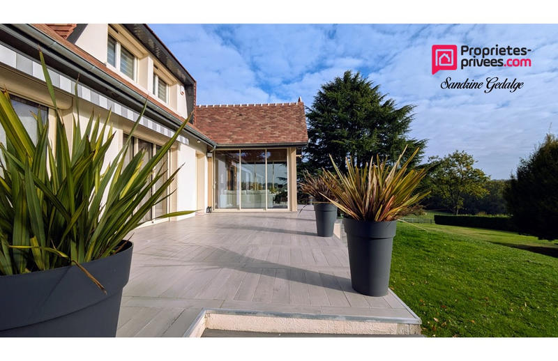 Maison - 185 m² - 7 pièces