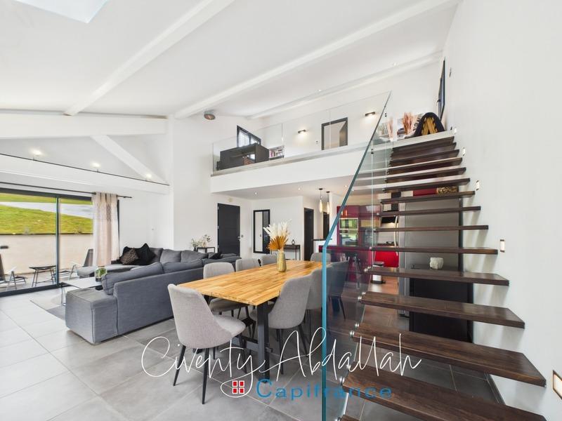 Maison - 122 m² - 3 pièces