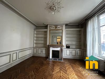 Maison de ville - 221 m² - 8 pièces