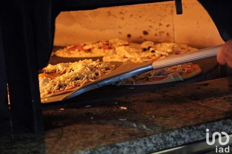 Local commercial - 99 m²