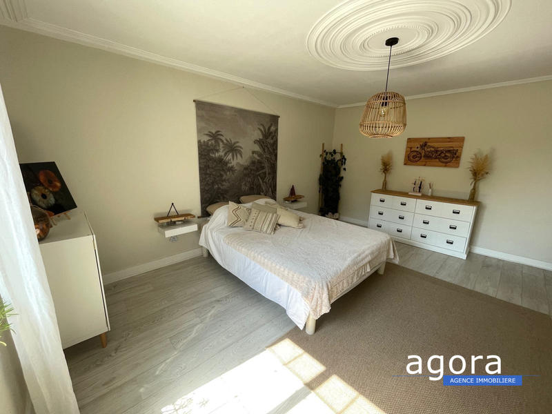 Maison - 180 m² - 6 pièces