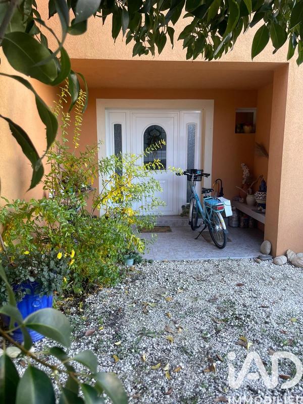 Maison - 180 m² - 8 pièces