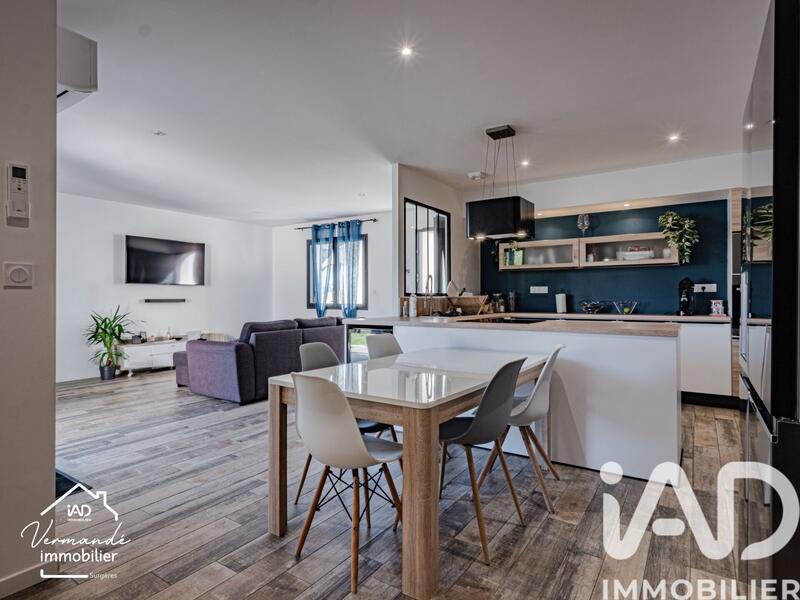 Maison - 138 m² - 6 pièces