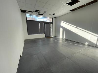 Local commercial - 81 m² - 3 pièces