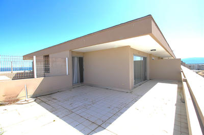 Appartement - 135 m² - 2 pièces