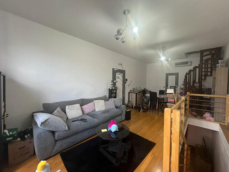 Maison - 104 m² - 5 pièces