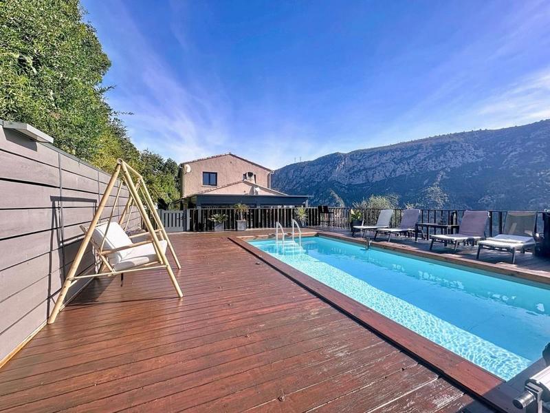 Maison - 183 m² - 5 pièces