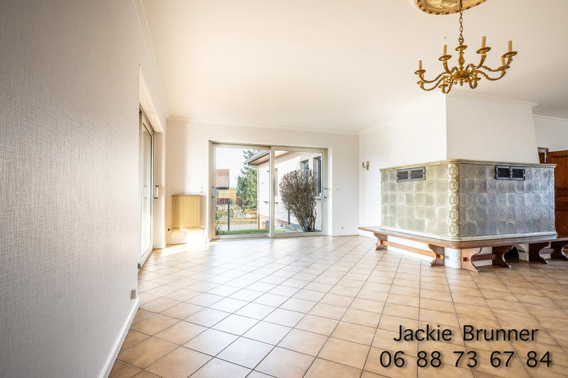 Maison - 220 m² - 6 pièces