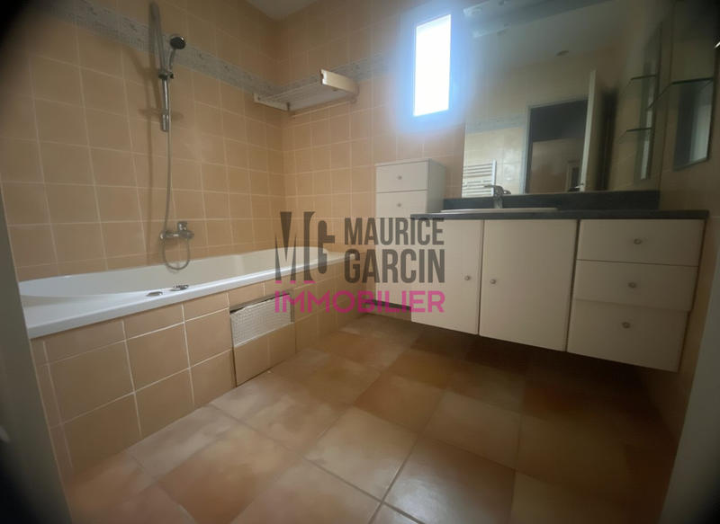 Villa - 194 m² - 6 pièces