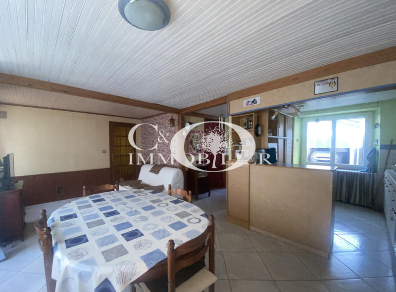 Maison - 97 m² - 5 pièces