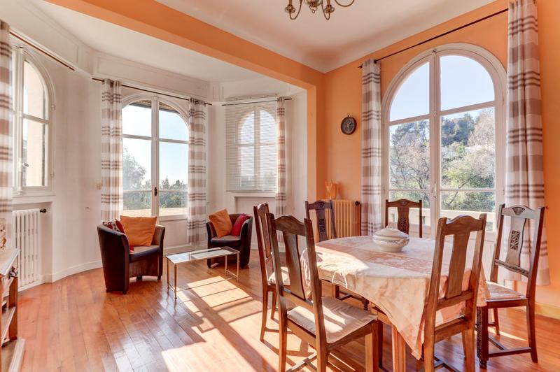 Bastide - 290 m² - 12 pièces