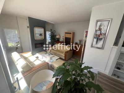 Maison traditionnelle - 155 m² - 7 pièces