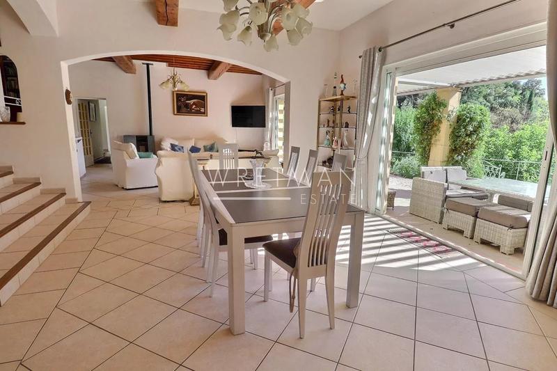 Villa - 187 m² - 5 pièces
