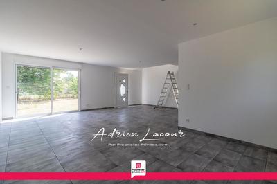 Parking / Garage - 106 m²