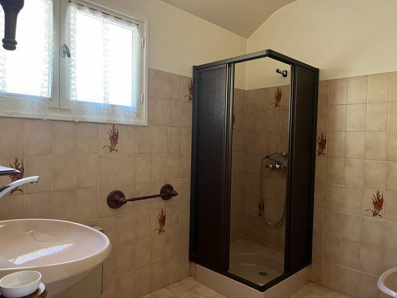 Maison - 260 m² - 6 pièces