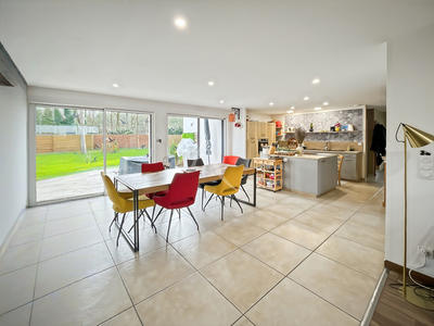 Maison - 155 m² - 6 pièces