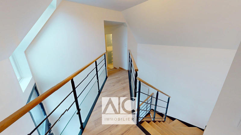 Maison - 184 m² - 7 pièces