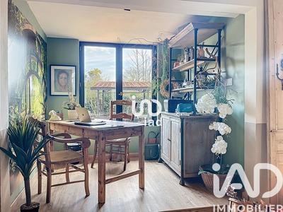 Maison - 255 m² - 8 pièces