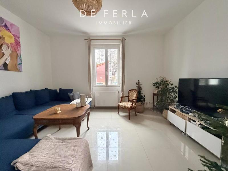 Maison - 362 m² - 15 pièces