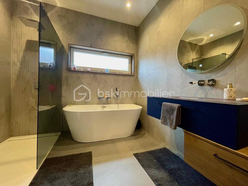 Maison - 163 m² - 6 pièces